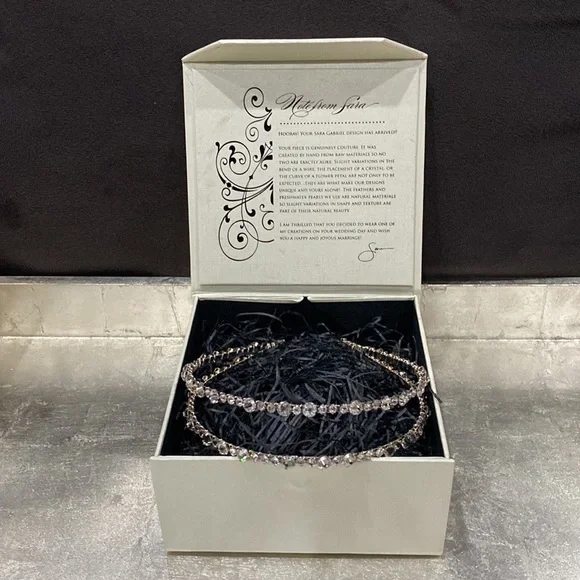 Swarovski Crystal Headpiece! This headpiece was never worn! Brand New! - Picture 7 of 8